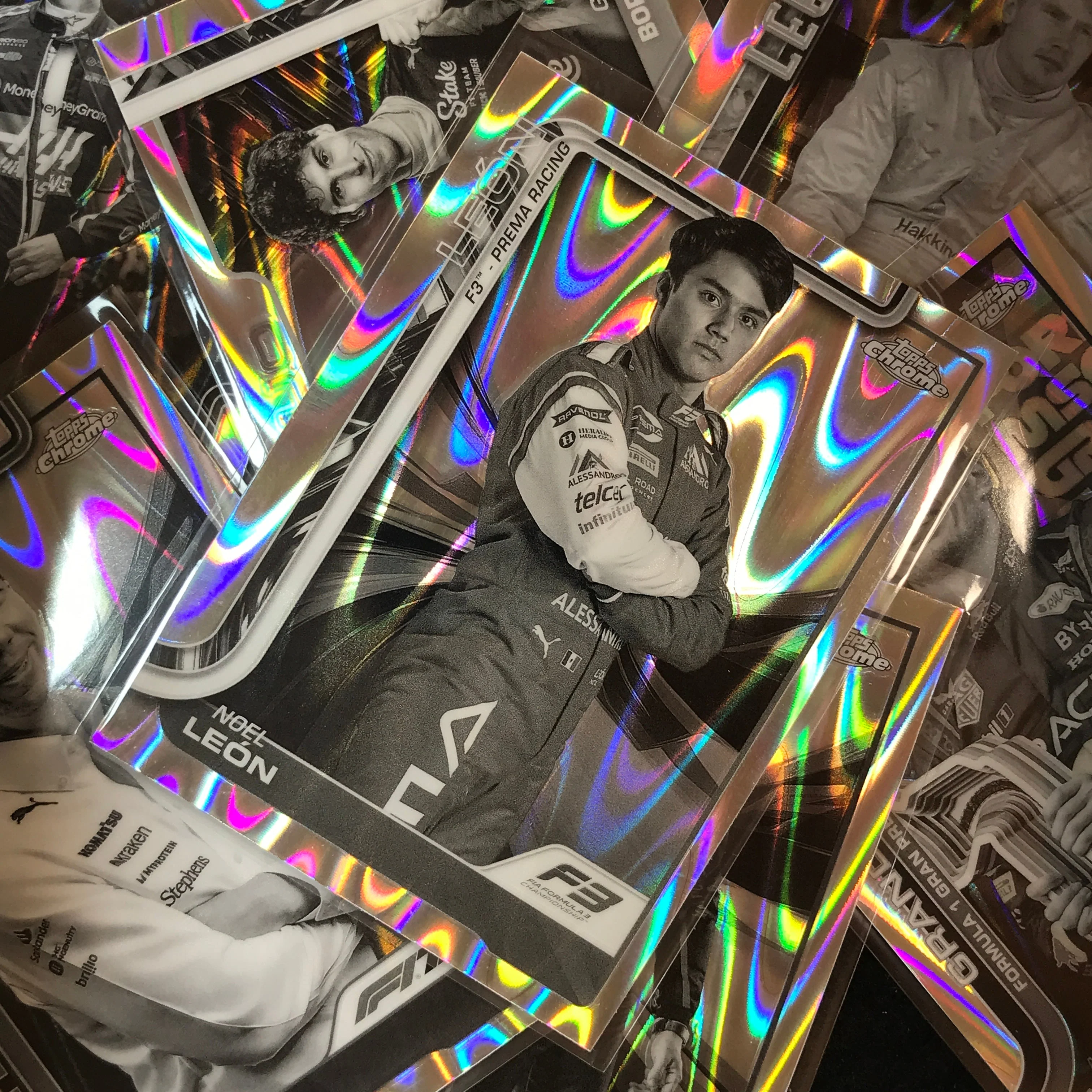2025 Topps Chrome F1 OSCAR PIASTRI F1 Drivers Black White RayWave #6